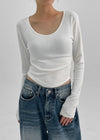 Pewing Semi-Crop Rounding Unek Long Sleeve T-Shirt