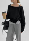 Off-shoulder slit fleece crop man-to-man