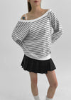 Lumbo Stripe Unbalanced Off-Shoulder Long Sleeve T-Shirt