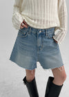 [B-DENIM] CUTTING HALF SHORTS 043