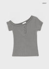 Pigrem Asymmetric Button T-Shirt